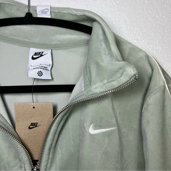 Nike Sportswear Cropped Velour Full Zip Jade Horizon Sail Jacket size L NWT - Picture 5 of 8